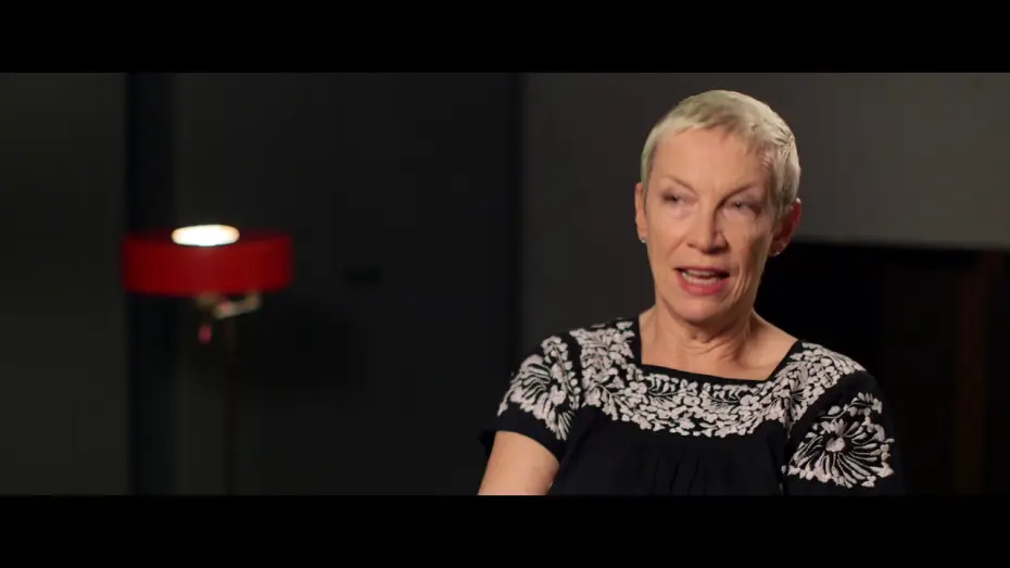 Видео к фильму Частная война — Annie Lennox music/soundtrack feature