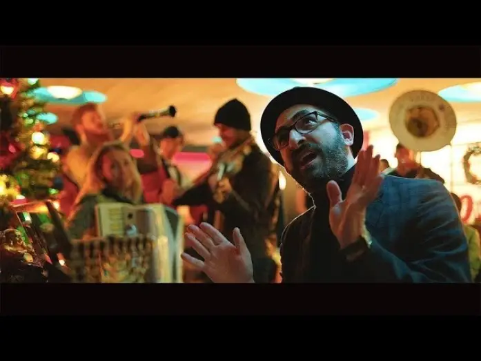 Видео к фильму Dreaming of a Jewish Christmas — Dreaming of a Jewish Christmas Trailer