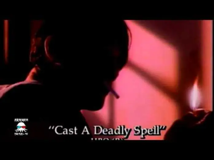 Видео к фильму Бросив смертельный взгляд — Cast a Deadly Spell (1991)