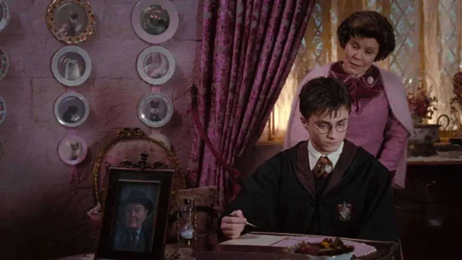 Видео к фильму Гарри Поттер и Орден Феникса | Detention with Umbridge - Full Scene