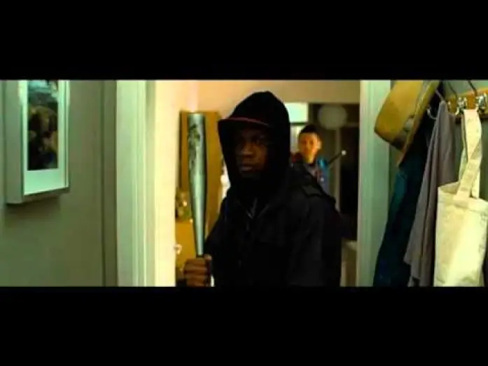 Видео к фильму Чужие на районе — Attack The Block Clip - Peep Hole