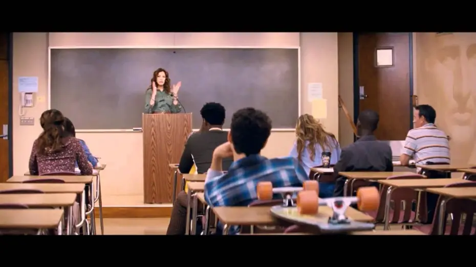 Видео к фильму Ларри Краун — LARRY CROWNE - Trailer (deutsch, german) HD