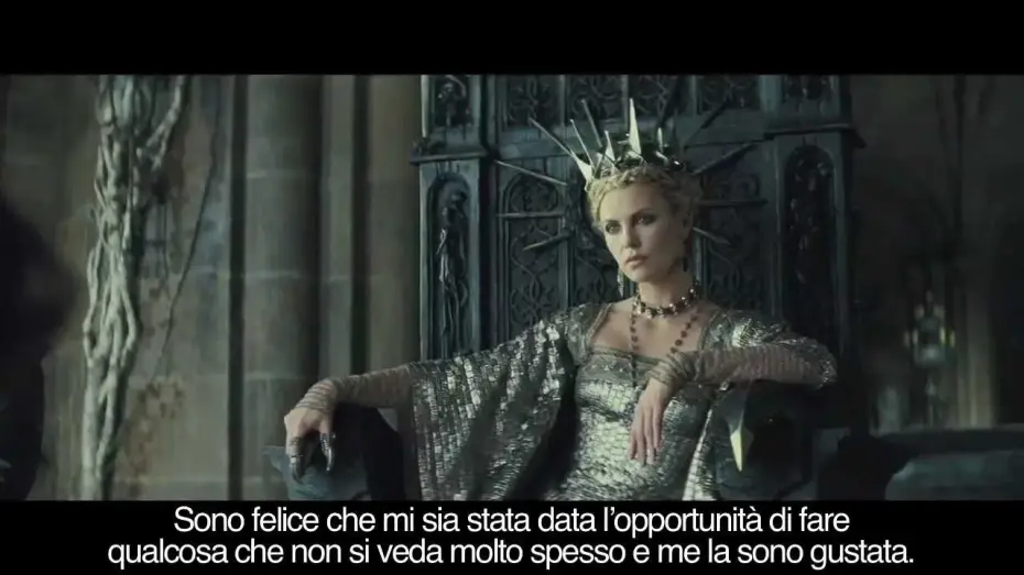 Видео к фильму Белоснежка и охотник | Charlize Theron: la regina cattiva di Biancaneve e il Cacciatore (sottotitoli in italiano)