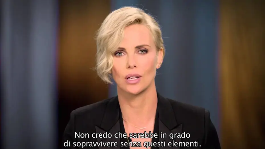 Видео к фильму Белоснежка и охотник 2 | IL CACCIATORE E LA REGINA DI GHIACCIO - Intervista a Charlize Theron (sottotitoli in italiano)