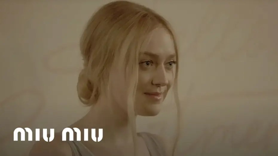 Видео к фильму Hello Apartment — Miu Miu Women's Tales #15 - Hello Apartment - Premiere