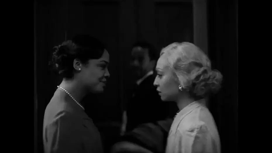 Видео к фильму Идентичность — Claroscuro   2021   Tráiler Español