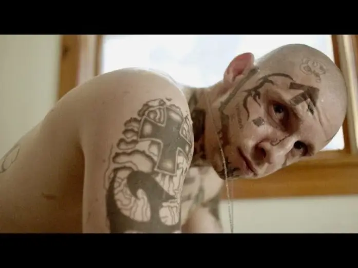 Видео к фильму Скин — Skin - Trailer español (HD)