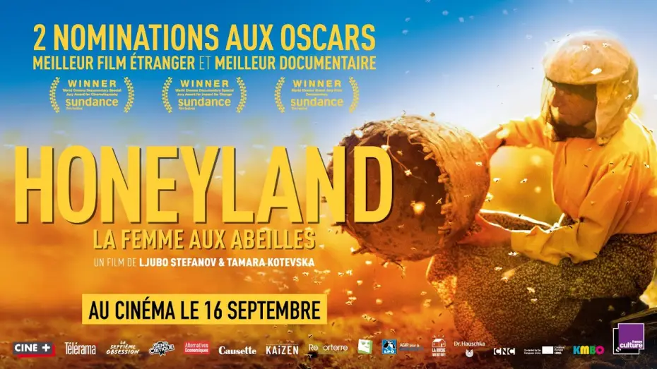 Видео к фильму Страна меда — HONEYLAND - Bande Annonce [VOST]