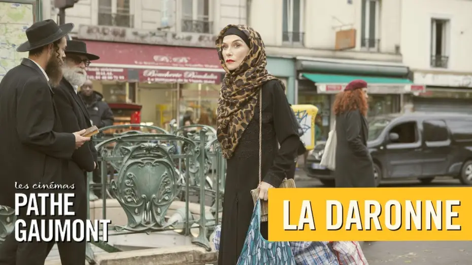 Видео к фильму Крестная мама — La Daronne - Bande-annonce VF