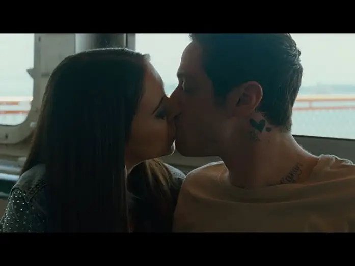 Видео к фильму Король Стейтен-Айленда — The King of Staten Island - Spot 30s "Heroes" [VOST]