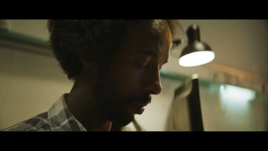Видео к фильму Жена могильщика — La mujer del enterrador   2021   Tráiler Español