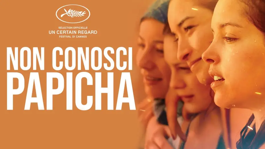 Видео к фильму Лапочка — NON CONOSCI PAPICHA Trailer ITA HD - Dal 27 agosto al cinema