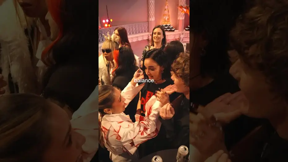 Видео к фильму Зловещие мертвецы: Пекло — Smile while you scream.