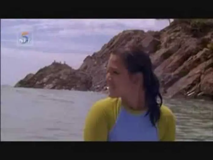 Видео к фильму Покорительница волн — Disney Channel Movie: Rip Girls