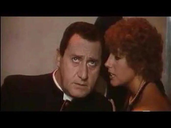 Видео к фильму Эти странные обстоятельства — Alberto Sordi - Confessione in ascensore