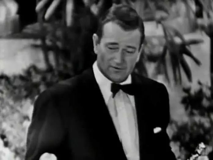 Видео к фильму Ровно в полдень | Gary Cooper winning Best Actor for "High Noon"