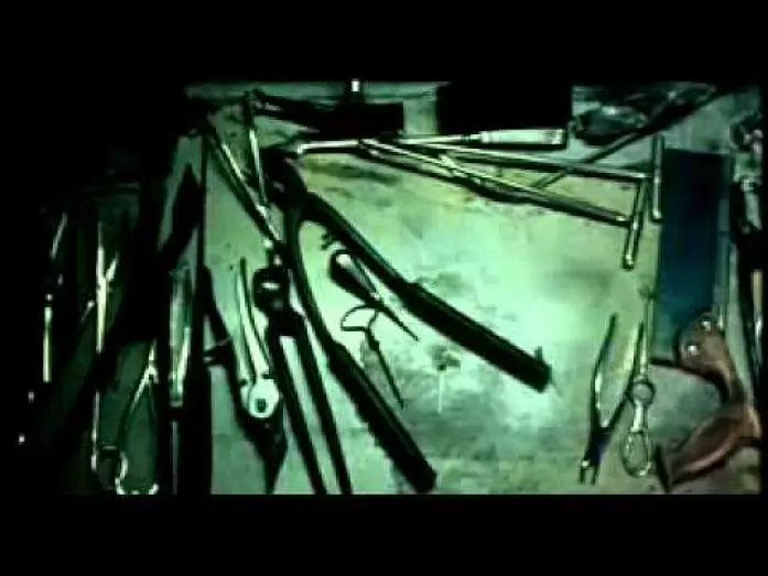 Видео к фильму Хостел | Hostel 1 - Bande annonce Vf - Film d' Horreur Page Facebook