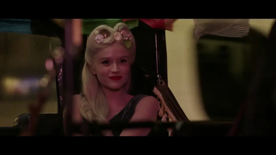 Видео к фильму Русалка в Париже — Une Sirène à Paris - Bande Annonce [VF]