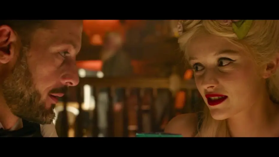 Видео к фильму Русалка в Париже — Une Sirène à Paris - Extrait : "talkie walkie" [VF]