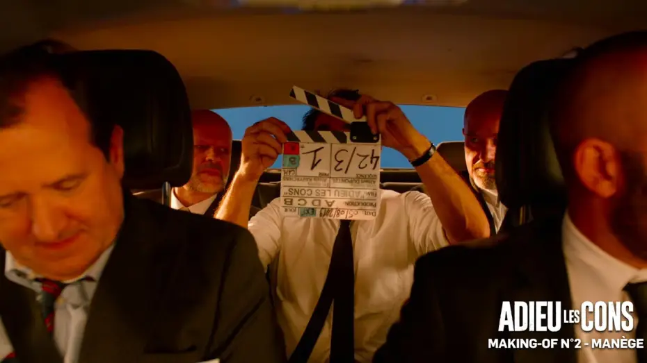 Видео к фильму Счастливо оставаться — ADIEU LES CONS - Les secrets du tournage - n°2