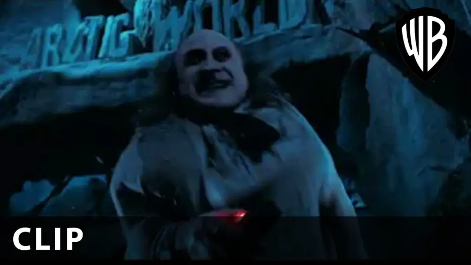 Видео к фильму Бэтмен возвращается | Batman Defeats The Penguin