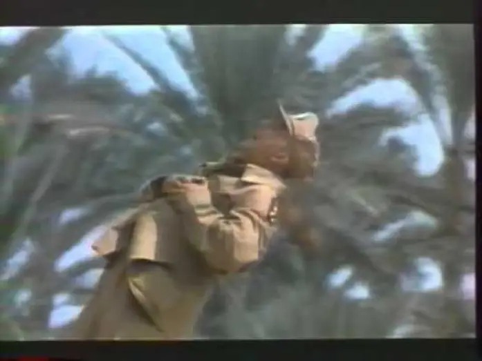 Видео к фильму Scemo di guerra — Le Fou de Guerre Trailer (French Version) (1985)