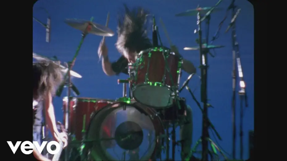 Видео к фильму Nirvana: Live at the Paramount — Nirvana - Aneurysm (Live At The Paramount, Seattle / 1991)