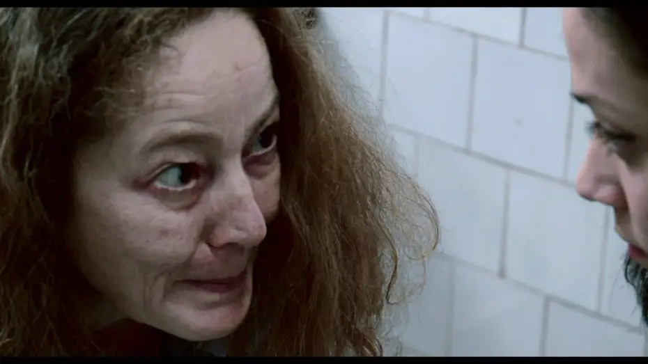 Видео к фильму Одержимая — Devil Inside : extrait « Connect the cuts » VF
