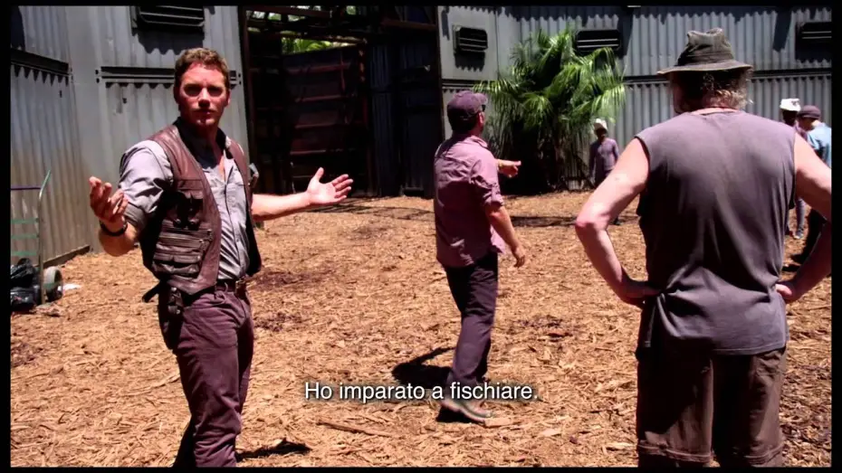 Видео к фильму Мир Юрского периода | JURASSIC WORLD - Il Diario Giurassico di Chris Pratt: Fischiare
