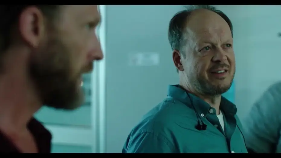 Видео к фильму Опасный пациент — Cambio de turno   2021   Tráiler Español