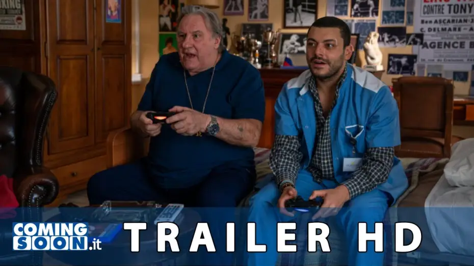 Видео к фильму Дом престарелых — IL PEGGIOR LAVORO DELLA MIA VITA (2022) Trailer ITA della commedia con  Gérard Depardieu