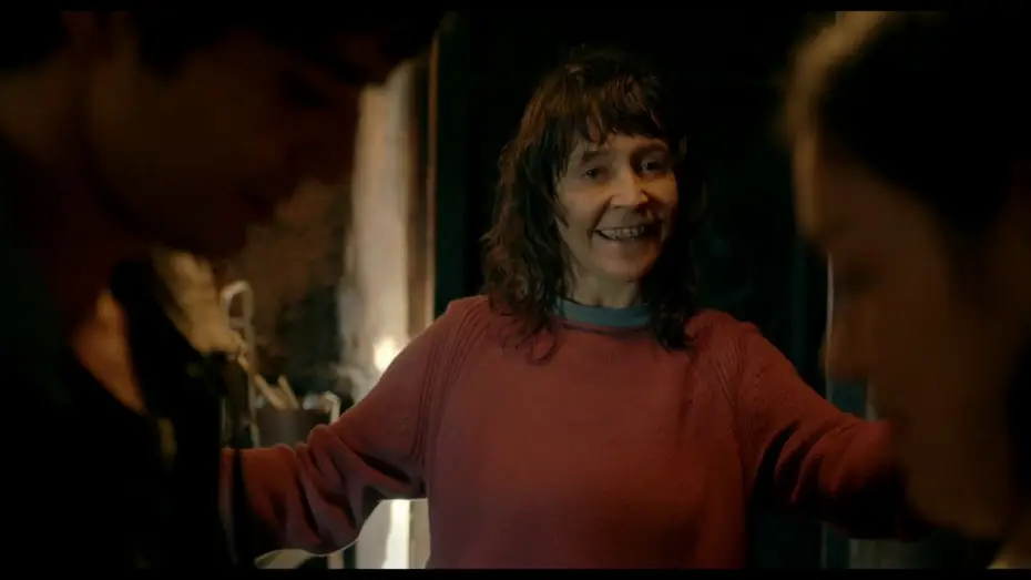 Видео к фильму A Mother — UNA MADRE (2019) - Tráiler Oficial