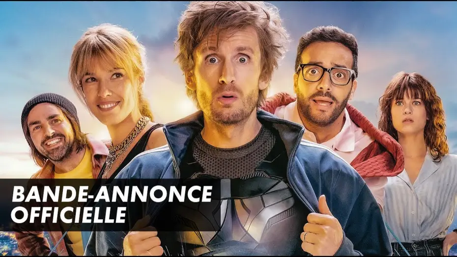 Видео к фильму Суперчел — SUPER-HÉROS MALGRÉ LUI – Bande-annonce officielle – Philippe Lacheau (2022)
