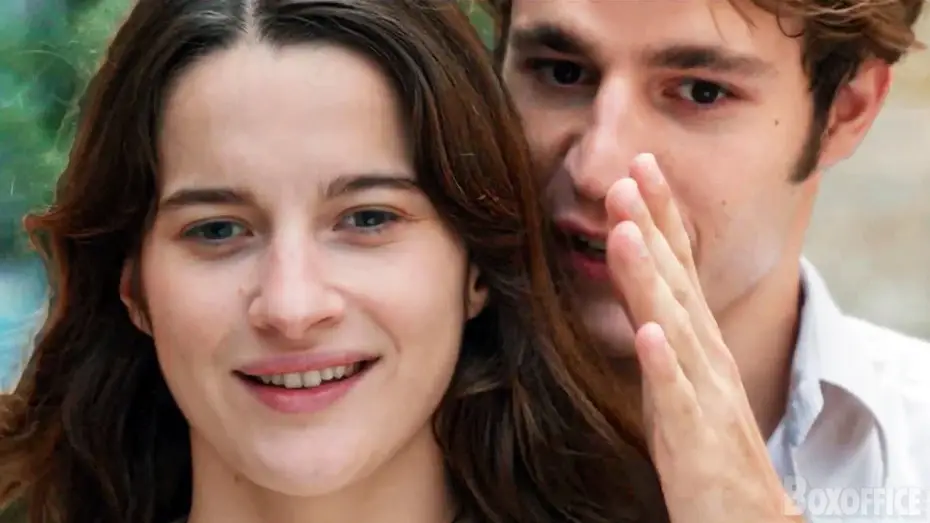 Видео к фильму Une jeune fille qui va bien — UNE JEUNE FILLE QUI VA BIEN Bande Annonce VF (2022)