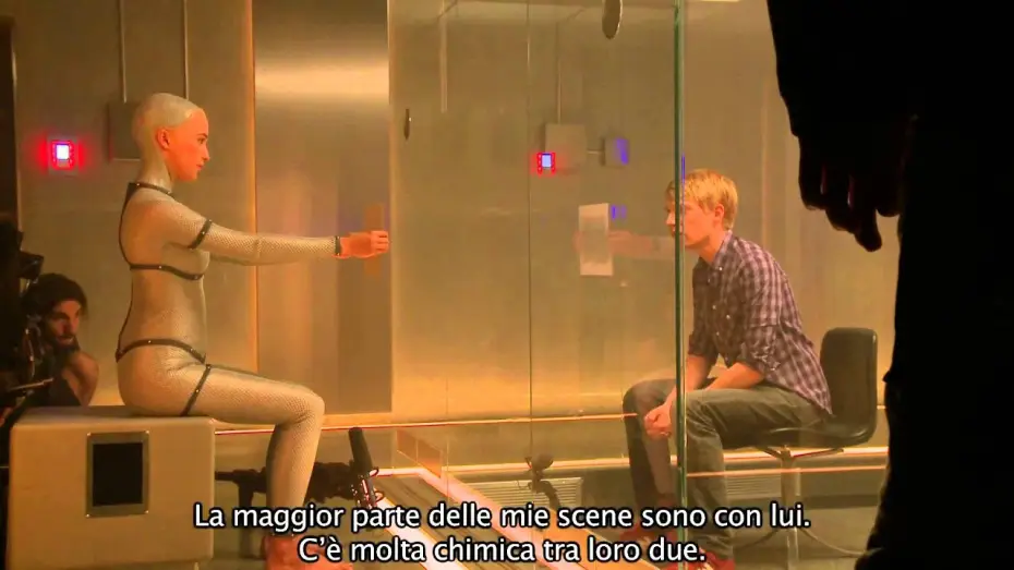 Видео к фильму Из машины — Il cast di EX_MACHINA (sottotitoli in italiano)