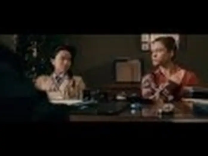 Видео к фильму Трудный возраст — Official Trailer