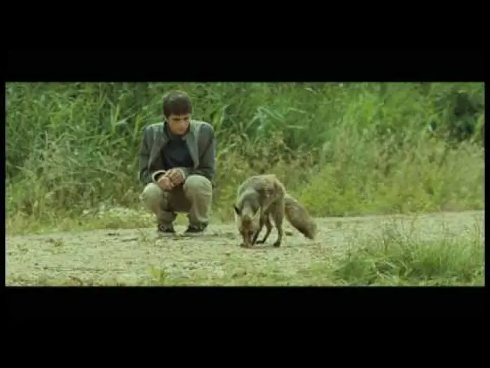 Видео к фильму Petit Indi — C'EST ICI QUE JE VIS Un film de Marc Recha Film annonce