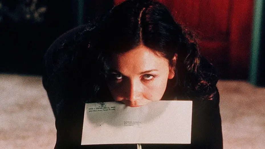 Видео к фильму Секретарша | Secretary (2002) -  Trailer ITALIANO