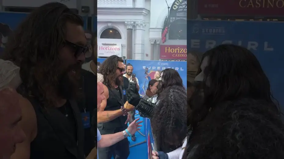 Видео к фильму Супергёрл — Seeing double? 🤝 Jason Momoa meets a Lobo look-alike in London for SUPERGIRL.