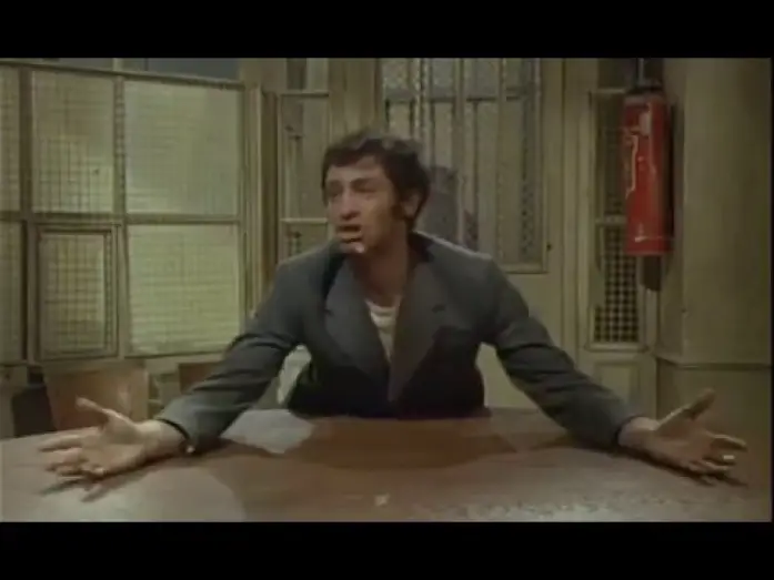 Видео к фильму Зовите меня 'О'! — Ho ! (1968) - Vous voyez pas que je suis une cloche non?