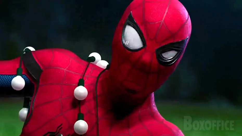Видео к фильму Человек-паук: Возвращение домой | Spidey fait peur aux petites filles | Spider-Man: Homecoming | Extrait VF