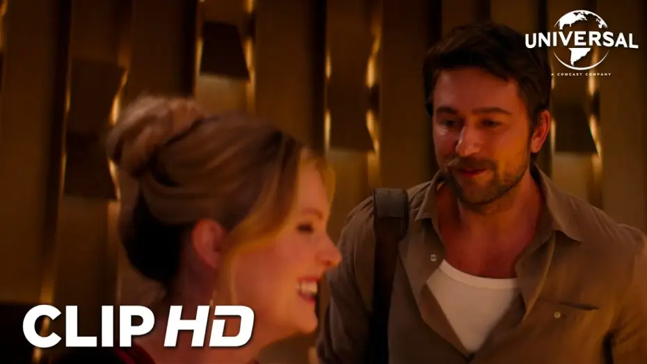 Видео к фильму Дроп | Clip en espa&ntilde;ol - Henry llega al restaurante