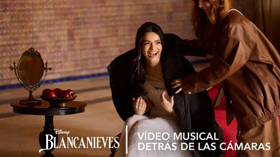 Видео к фильму Белоснежка | Blancanieves | Detr&aacute;s de las c&aacute;maras del v&iacute;deo musical de &lsquo;Waiting On A Wish&rsquo; | Ya en cines