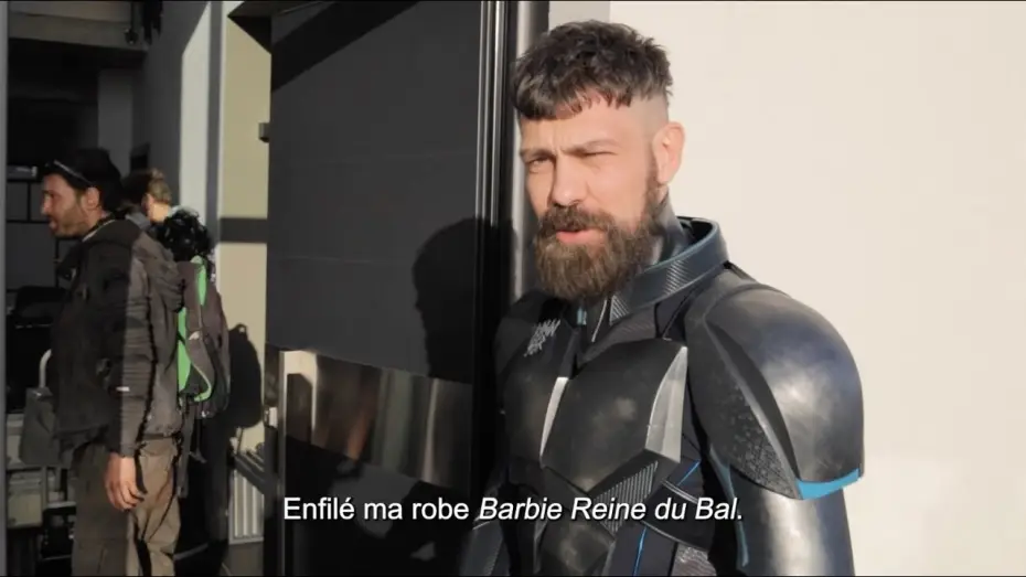 Видео к фильму Пришелец из будущего — LE VISITEUR DU FUTUR | BEHIND THE SCENES | Les " méchants "