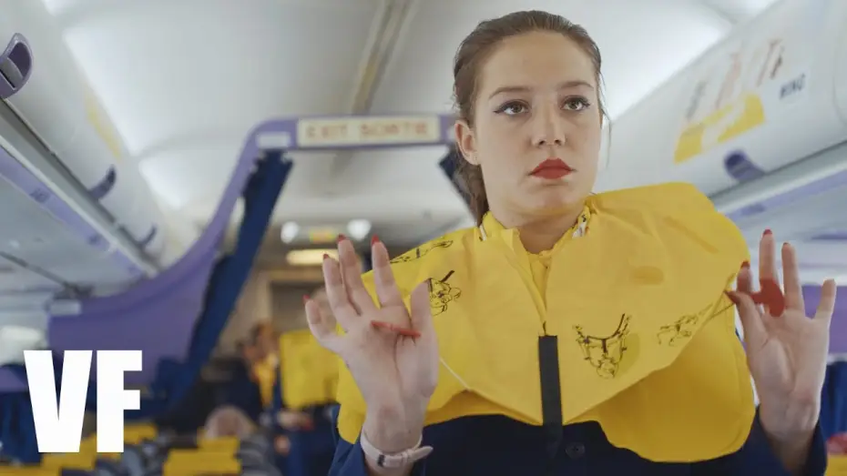 Видео к фильму Под облаками — RIEN A FOUTRE_Bande-annonce