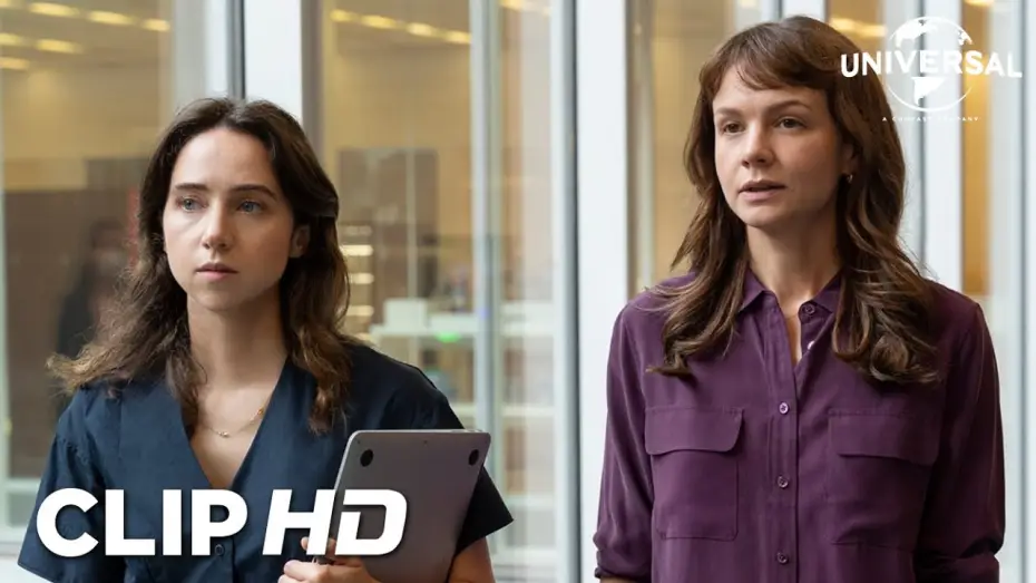 Видео к фильму Её правда — Clip - Jodi y Megan investigan a Weinstein