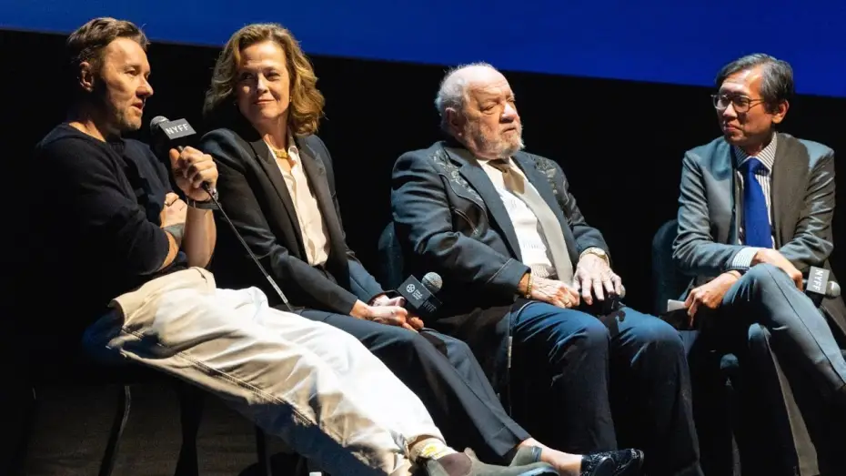 Видео к фильму Тихий садовник — Paul Schrader, Joel Edgerton & Sigourney Weaver on Master Gardener