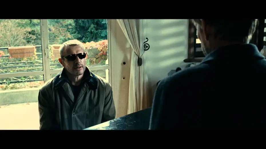 Видео к фильму Слепой — A L'AVEUGLE Bande-annonce