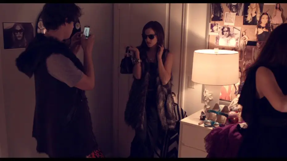 Видео к фильму Элитное общество — The Bling Ring - Bande annonce VF