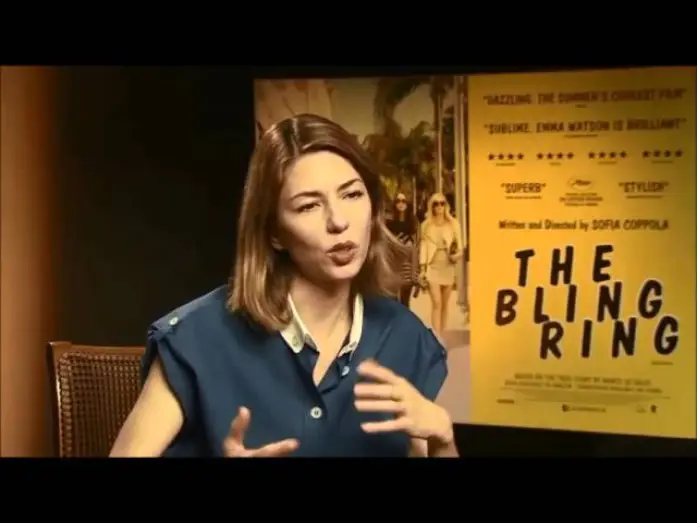 Видео к фильму Элитное общество — THE BLING RING - Sofia Coppola On Paris Hilton - Extras Clip